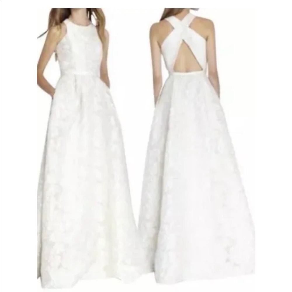 Monique Lhuillier white floral wedding dress cross back with pockets 2